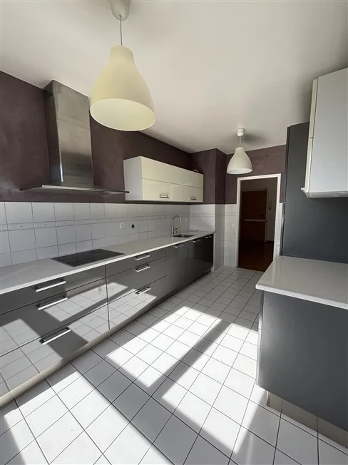 7 Zimmer Wohnung in Genève – Foto 2 von 12