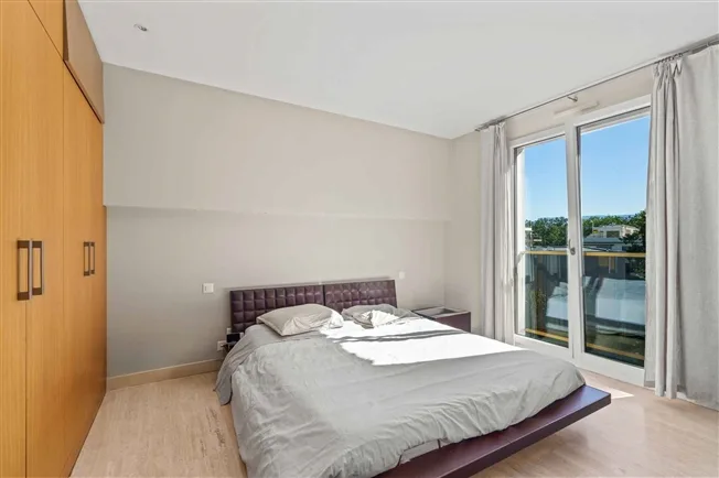 6 Zimmer Wohnung in Genève – photo 6 of 8