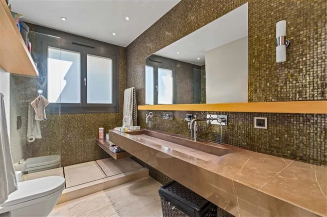 6 Zimmer Wohnung in Genève – photo 7 of 8
