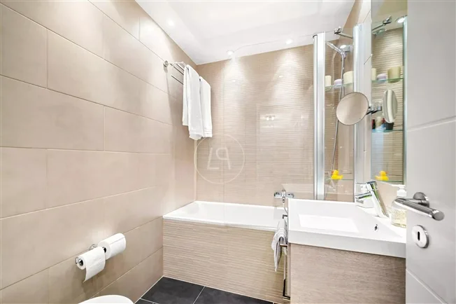 8 Zimmer Wohnung in Genève – photo 19 sur 20
