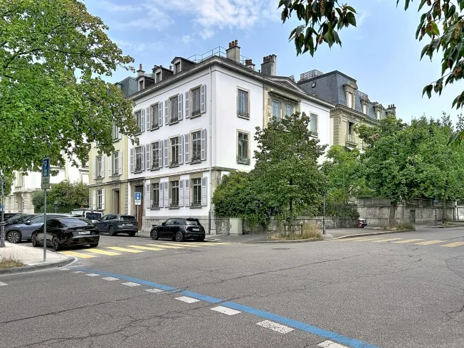 21 Zimmer Einfamilienhaus in Genève – foto 2 di 20