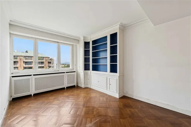 Magnificent duplex in a prestigious building – photo 8 of 13