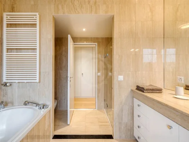5 Zimmer Wohnung in Genève – photo 10 sur 12