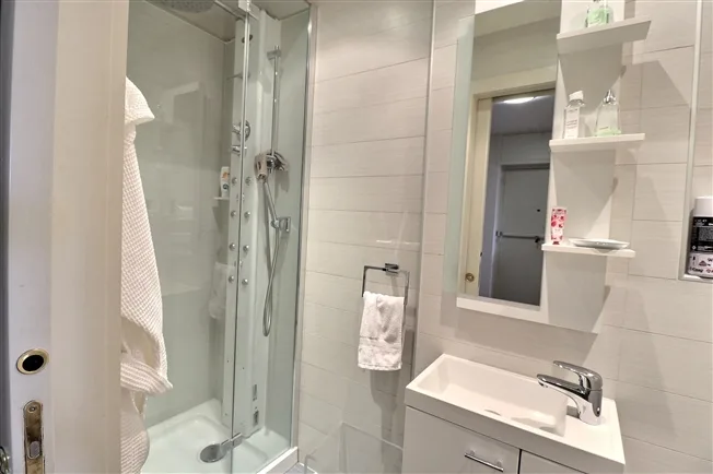 3.5 Zimmer Wohnung in Genève – Foto 9 von 13