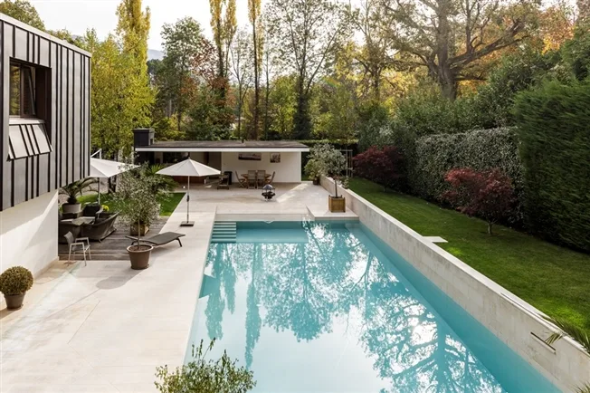 10 Zimmer Villa in Conches – Foto 7 von 12