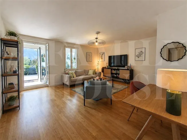 5 Zimmer Wohnung in Conches – Foto 2 von 9