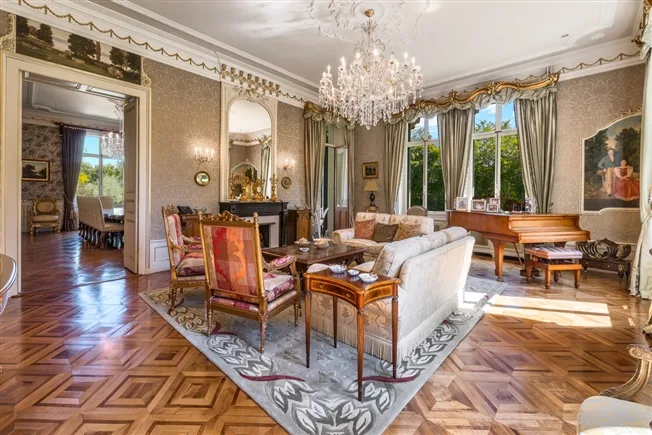 12 Zimmer Schloss in Vessy – photo 6 of 20