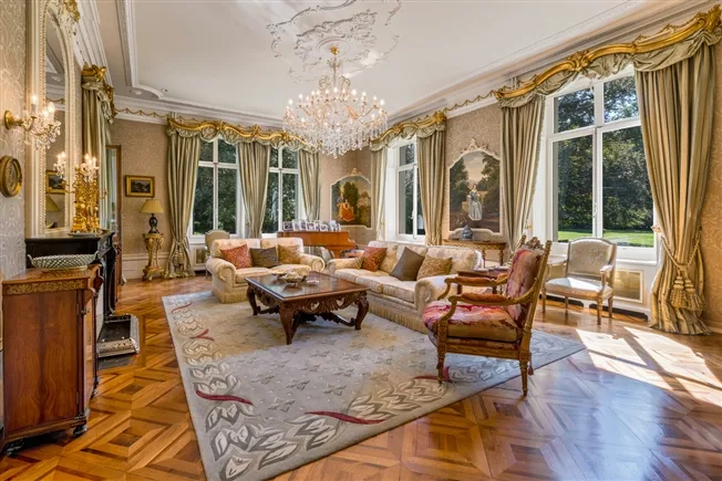 12 Zimmer Schloss in Vessy – photo 7 of 20