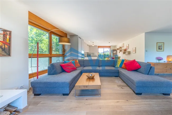 Haus im Doppelhausstil mit eigenem Garten im Herzen der Landschaft – Foto 16 von 25