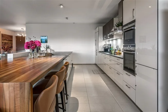 IN ESCLUSIVA - duplex di 5 camere con terrazze, giardini e vista lago – foto 14 di 18