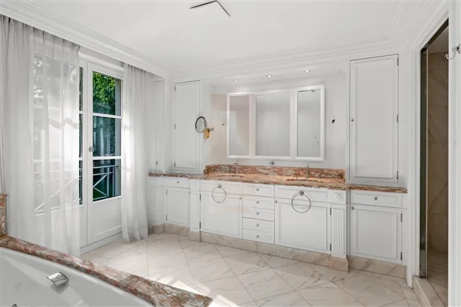 8 Zimmer Villa in Vandoeuvres – photo 8 sur 14