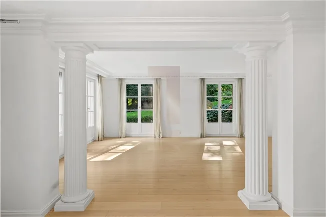 8 Zimmer Villa in Vandoeuvres – photo 2 sur 14
