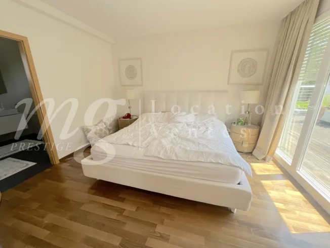 Exclusive! BEAUTIFUL CONTEMPORARY HOUSE OF 300 M2 WITH SWIMMING POOL AND LARGE ENCLOSED GARDEN - QUIET – photo 6 of 16