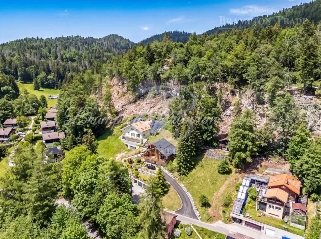 8.5 Zimmer Chalet in St-Cergue – Foto 2 von 13