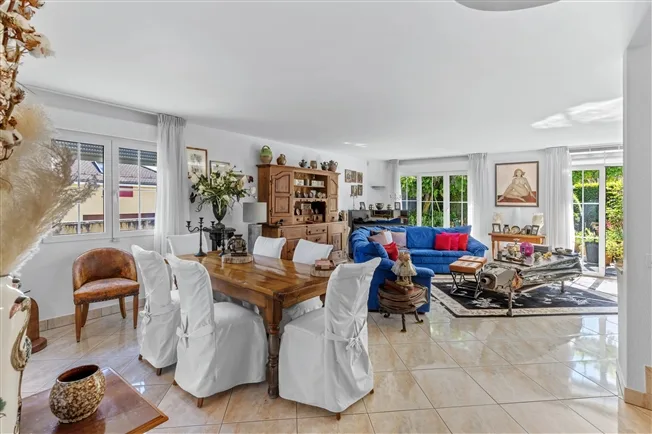 5.5 Zimmer Villa in Vich-Coinsins – Foto 2 von 13