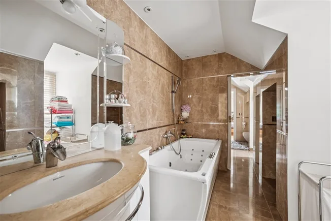 10 Zimmer Einfamilienhaus in Begnins – photo 4 sur 6