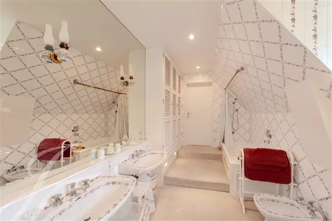 26 Zimmer Einfamilienhaus in Givrins – photo 12 sur 16