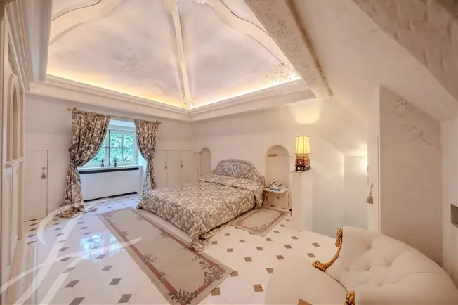 26 Zimmer Einfamilienhaus in Givrins – photo 8 sur 16