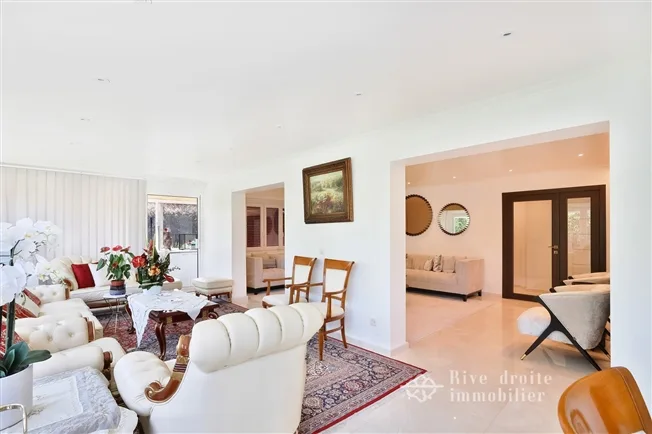 12 Zimmer Villa in Genolier – foto 3 di 14
