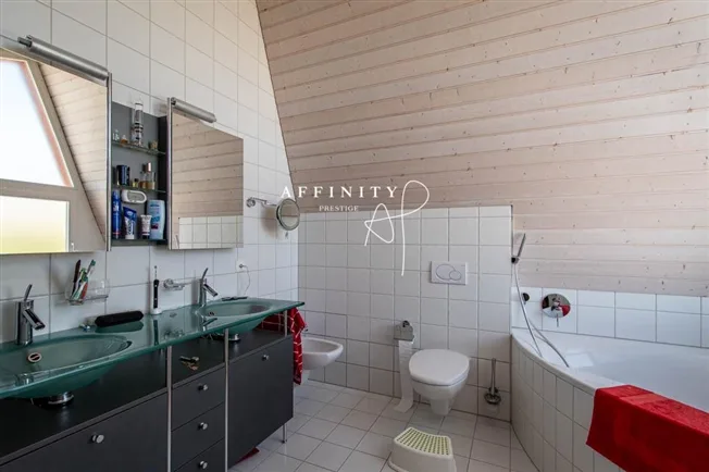 8 Zimmer Einfamilienhaus in Arzier – foto 11 di 13