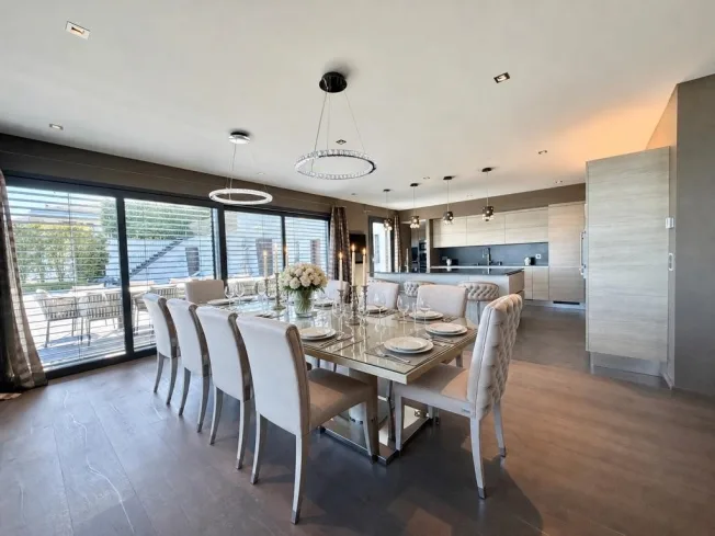 9.5 Zimmer Einfamilienhaus in Arzier – Foto 6 von 8