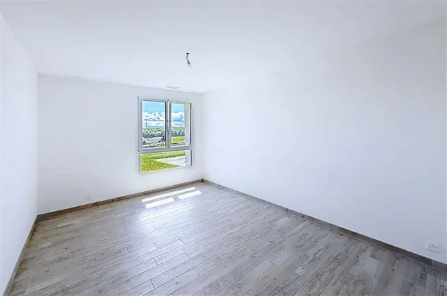 ESCLUSIVITÀ - Luminoso appartamento di 3,5 locali con loggia – foto 16 di 18