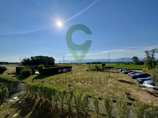 Appartement à rafraîchir avec vue dégagée et piscine de résidence – Foto 13 von 13