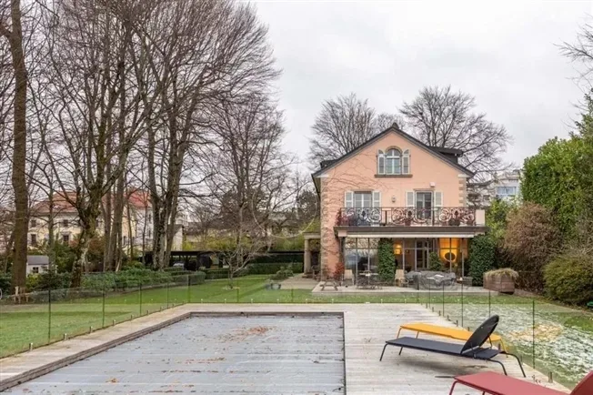 Master property with pool in second line of the lake, Versoix – photo 17 of 18