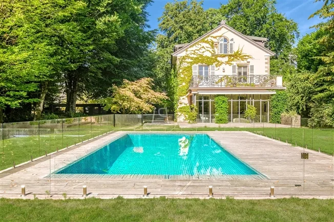 Master property with pool in second line of the lake, Versoix – photo 2 of 18