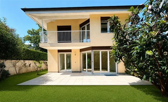 8 Zimmer Reihenfamilienhaus in Chambésy – foto 2 di 16