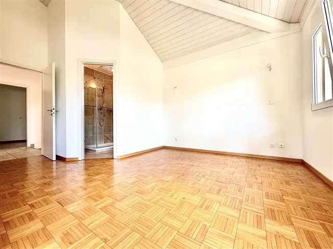 8 Zimmer Reihenfamilienhaus in Chambésy – foto 8 di 16
