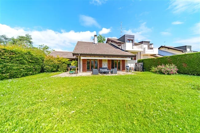 9 Zimmer Einfamilienhaus in Genthod – Foto 2 von 7
