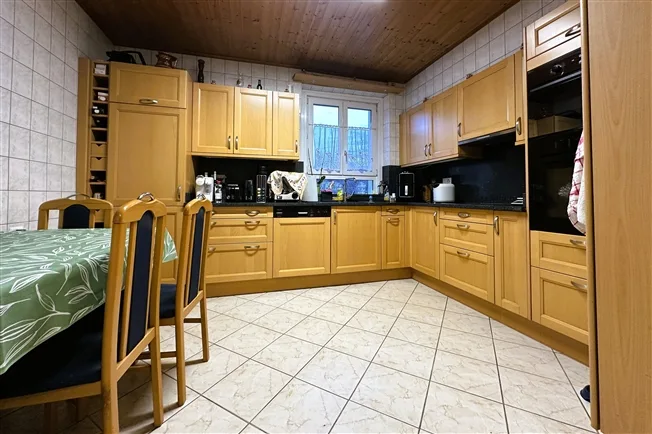 9 Zimmer Wohnung, 1341 Orient