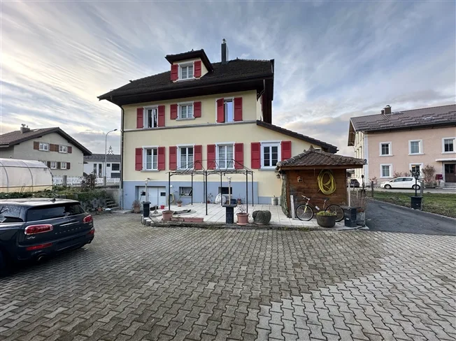 9 Zimmer Wohnung, 1341 Orient