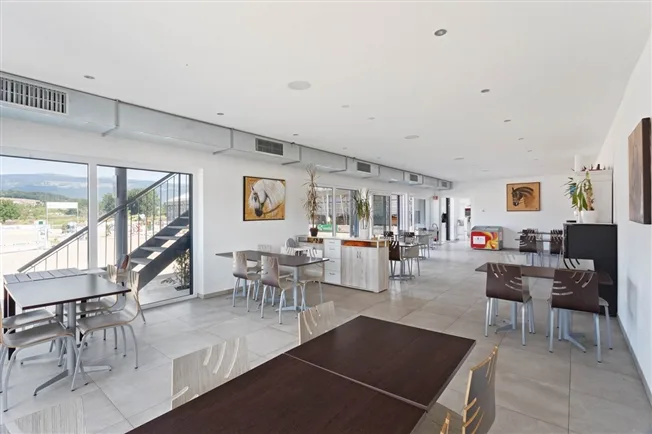13 Zimmer Einfamilienhaus in Yverdon-les-Bains – photo 7 of 8