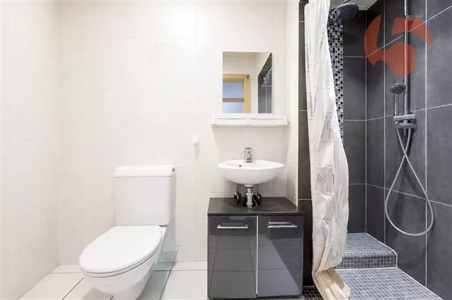 10 Zimmer Villa in Grandson – photo 10 of 12