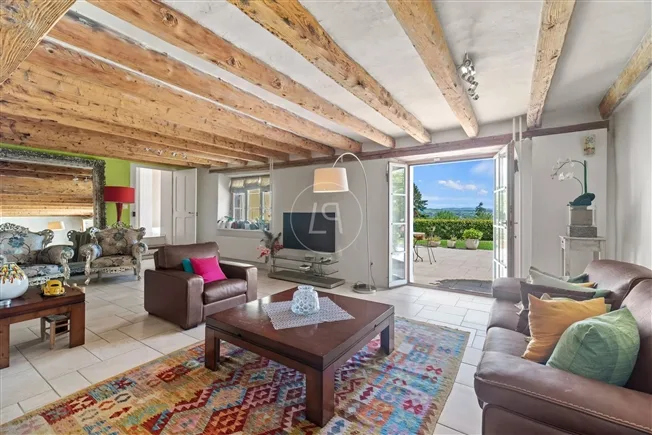 Superbe maison villageoise de 3 logements avec terrasse et jardin – photo 6 of 17