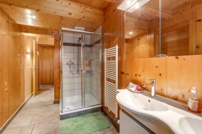 8 Zimmer Chalet, 1453 Mauborget