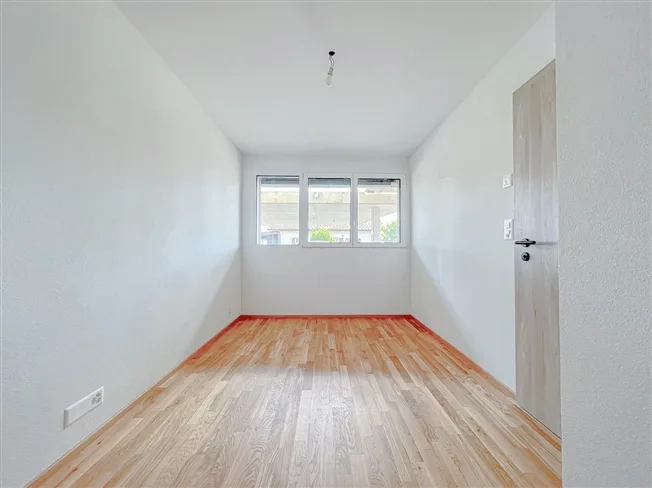 5.5 Zimmer Reihenfamilienhaus in Bullet – photo 19 sur 20