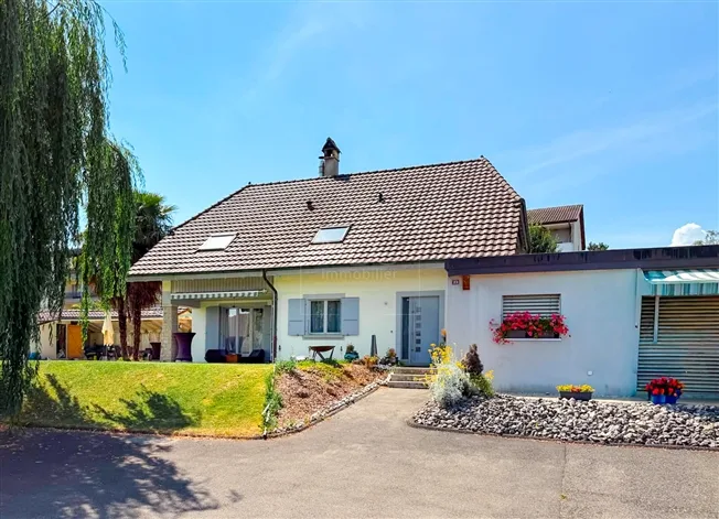 8 Zimmer Einfamilienhaus, 1566 St-Aubin FR