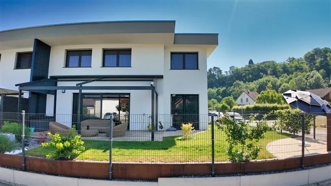 5.5 Zimmer Reihenfamilienhaus in Portalban – foto 2 di 20