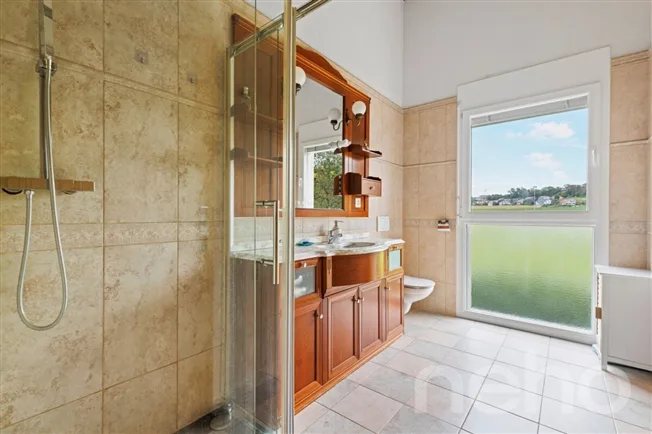 7.5 Zimmer Einfamilienhaus in Remaufens – photo 8 sur 12