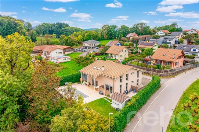 7.5 Zimmer Einfamilienhaus in Remaufens – photo 2 sur 12