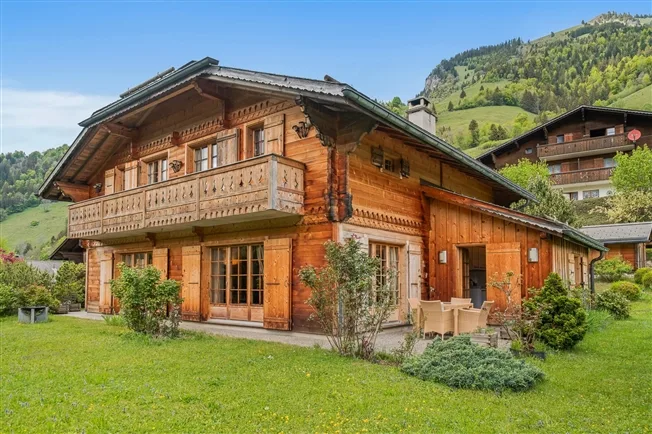 Un eccezionale chalet nel cuore delle Alpi Vaud – foto 2 di 15