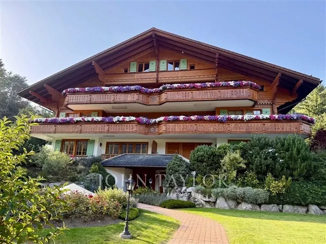 4 Zimmer Wohnung, 1659 Rougemont