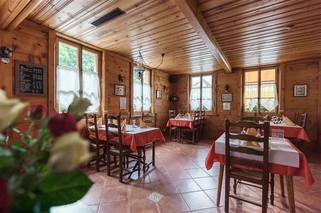 Chalet in Les Moulins – photo 4 of 12