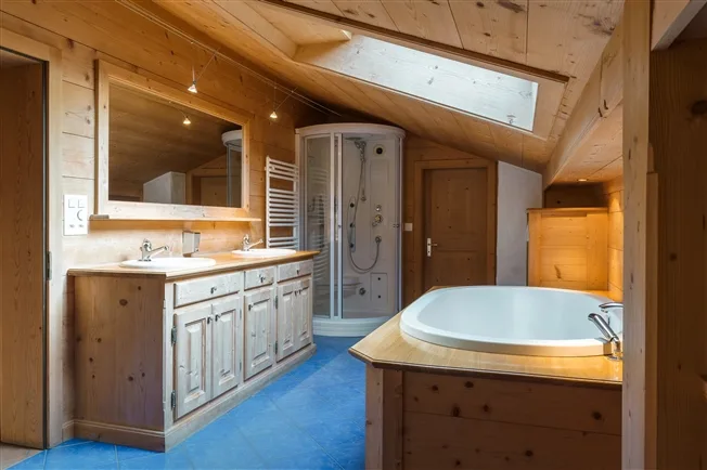 Chalet in Les Moulins – photo 11 of 12