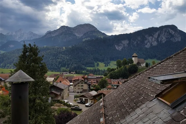 Un chaleureux 3 pièces sous les toits au coeur de Château-d'Oex – photo 12 sur 13