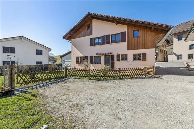 5.5 Zimmer Einfamilienhaus, 1667 Enney