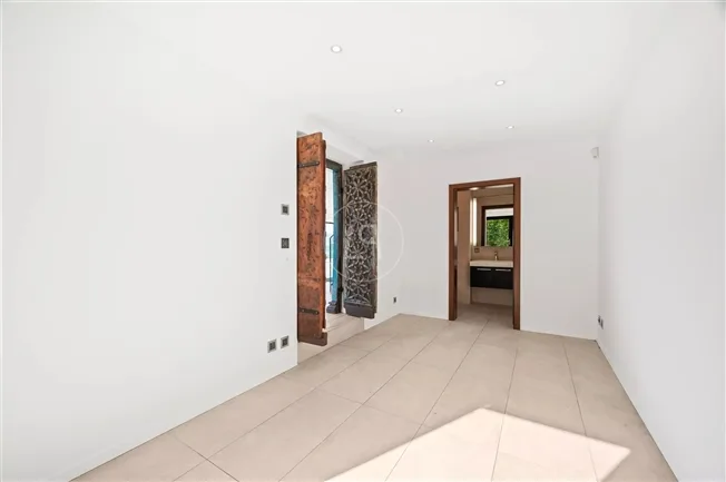 Opportunity to seize! Exceptional villa with breathtaking views of the lake and the Dents du Midi – photo 8 of 20